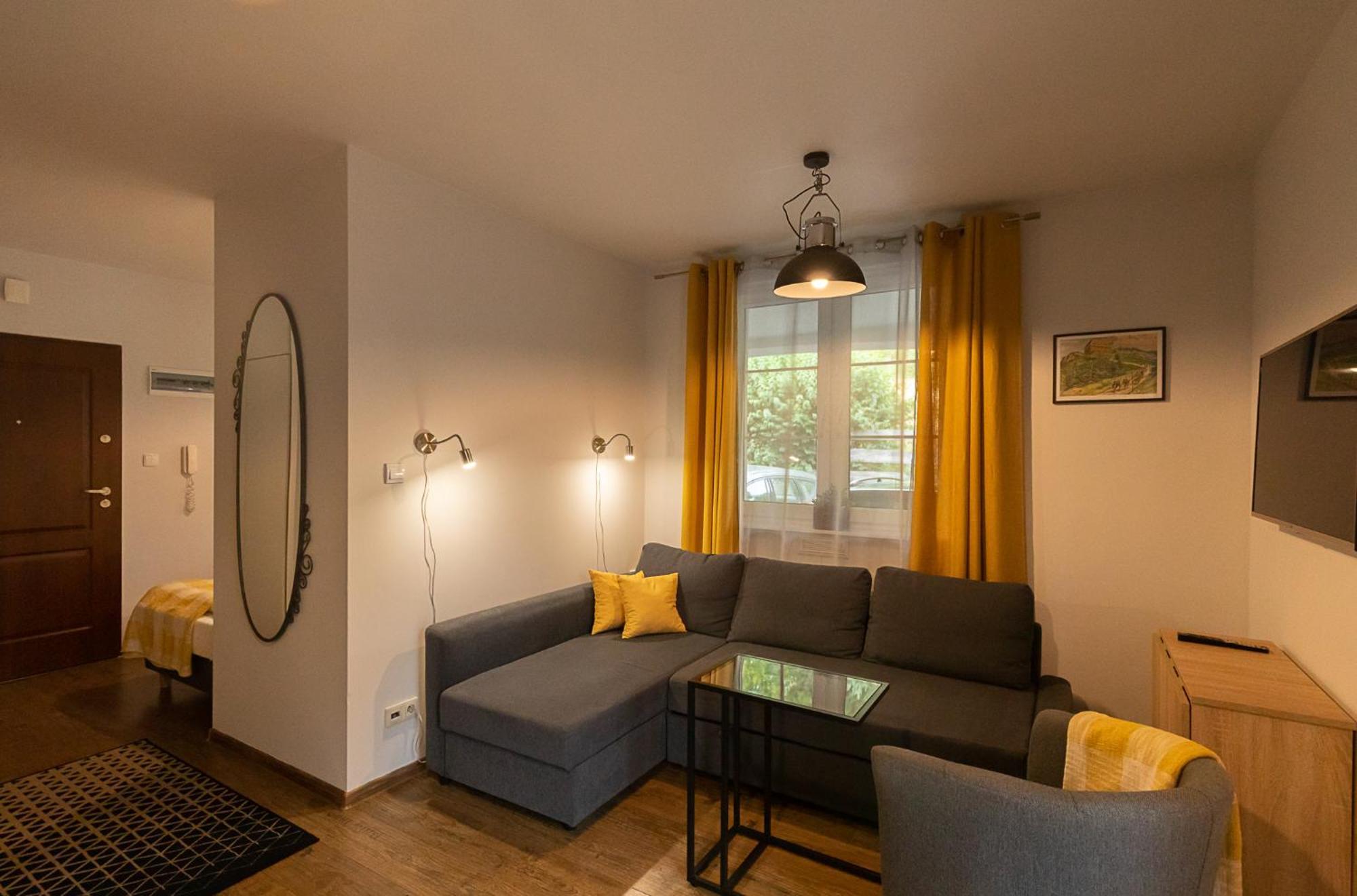 Rentplanet - Apartamenty Pstrowskiego Шклярська Поремба Екстер'єр фото