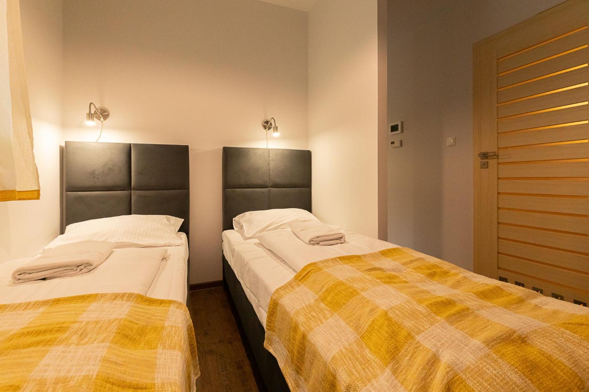 Rentplanet - Apartamenty Pstrowskiego Шклярська Поремба Екстер'єр фото